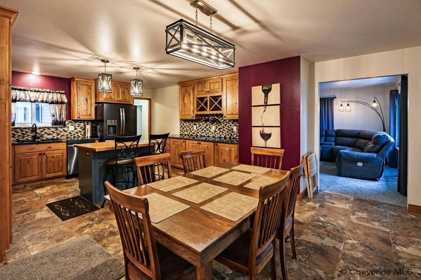 3532 Sunrise Rd, Cheyenne WY - photo 9 of 35