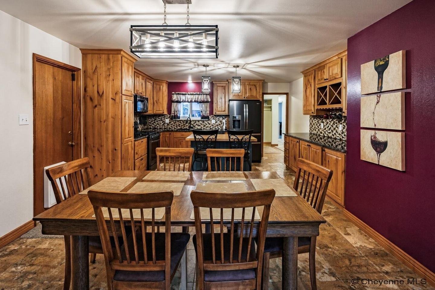 3532 Sunrise Rd, Cheyenne WY - photo 10 of 35