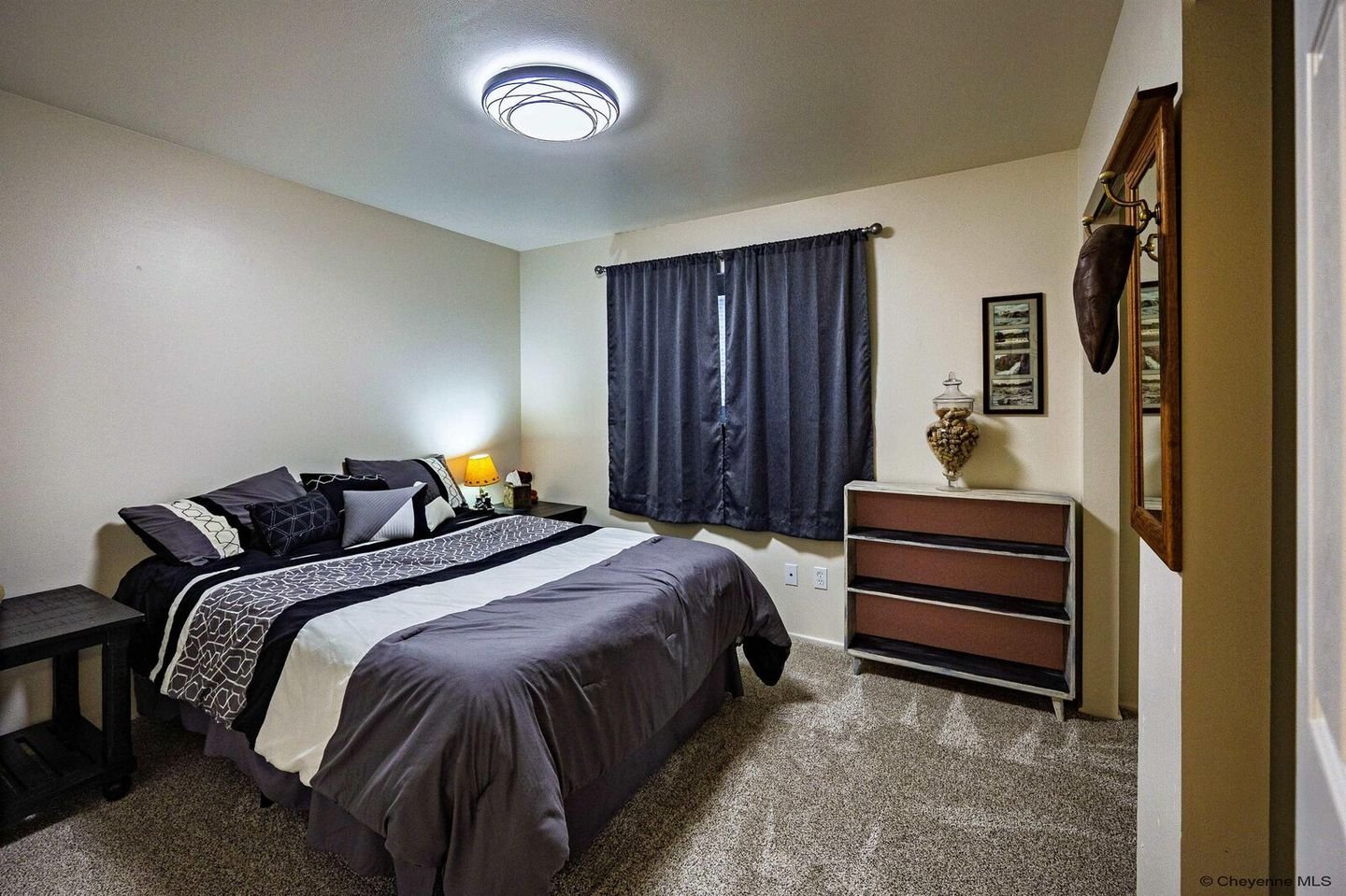 3532 Sunrise Rd, Cheyenne WY - photo 13 of 35