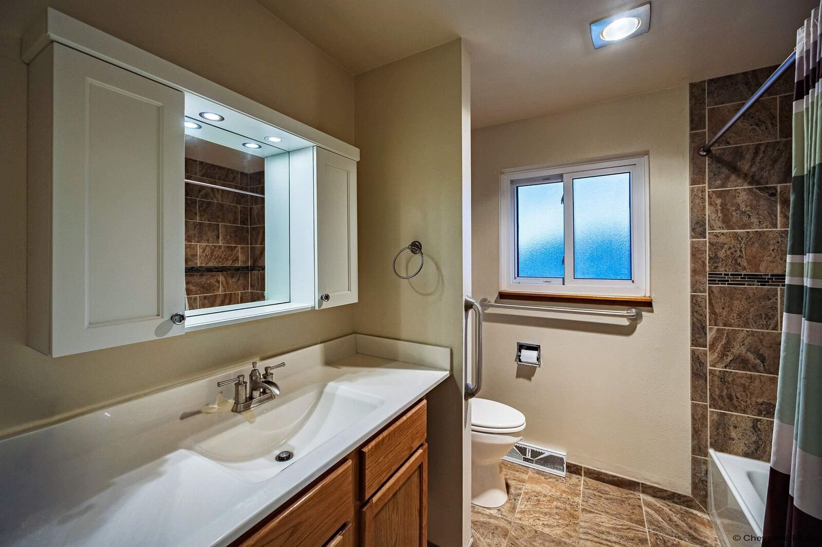 3532 Sunrise Rd, Cheyenne WY - photo 14 of 35